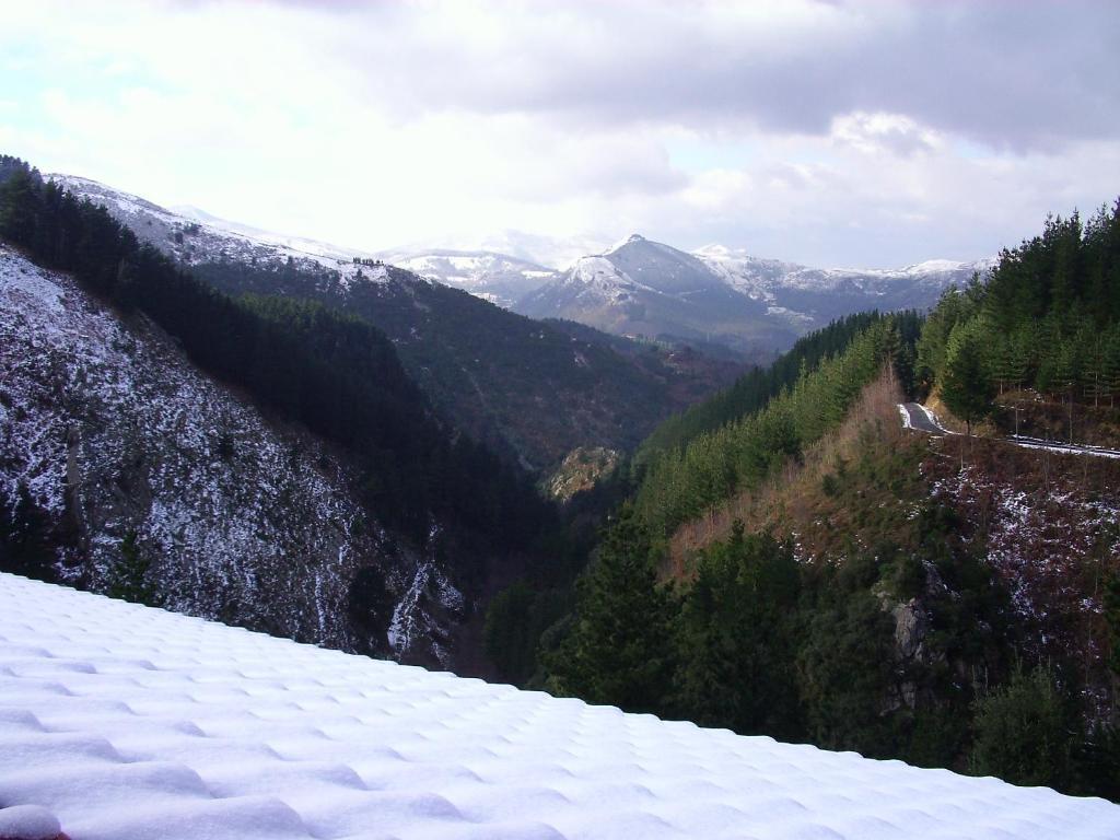 Agroturismo Ordaola Alonsotegi Exteriör bild