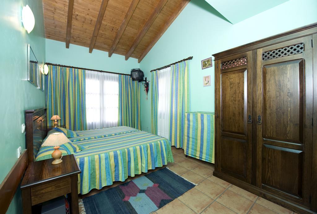 Agroturismo Ordaola Alonsotegi Exteriör bild