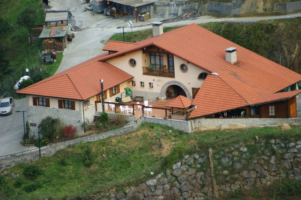 Agroturismo Ordaola Alonsotegi Exteriör bild